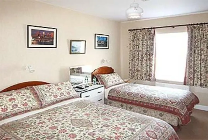 Four Seasons Ξενοδοχείο 3*